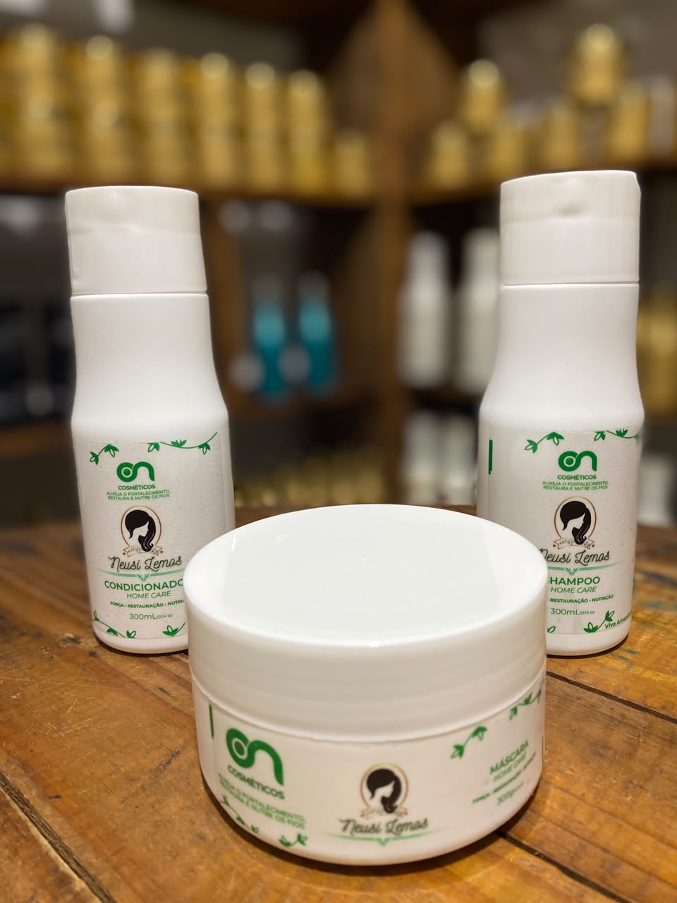 Kit On Cosméticos - linha Neusi Lemos